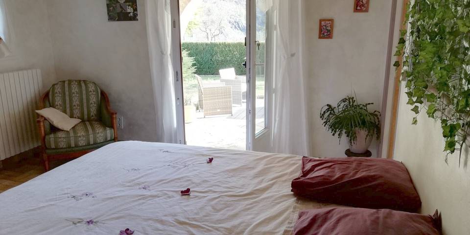 Chambre d’hôte pour 2 personnes, avec jardin dans Hautes-Alpe - 2
