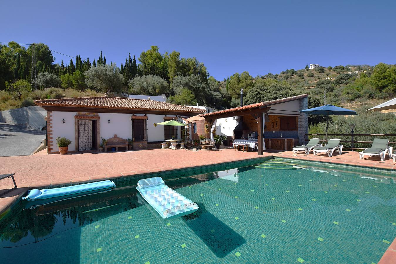 Belle villa andalouse avec piscine privée et vue imprenable in Riogordo, Province de Málaga
