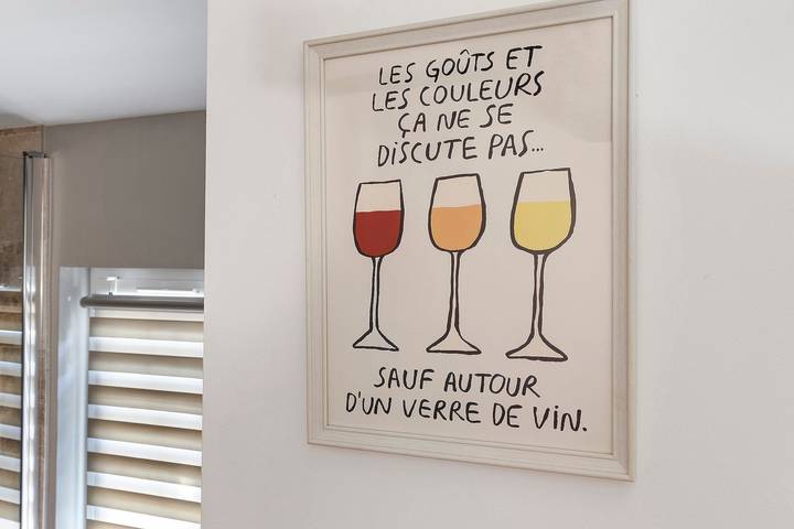 Guest Room Saint-Emilion with Shared Terrace, Shared Garden and Wi-Fi in Saint-Denis-de-Pile, Libourne region