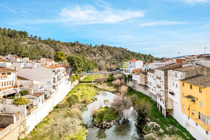 Chalet para 10 personas, con vistas al lago y balcón en Canal de Navarrés - 2