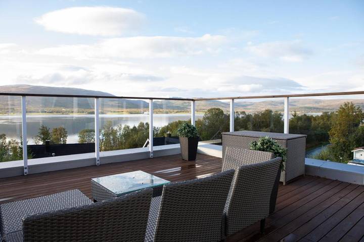 Villa für 6 Personen, mit Garten und Ausblick, mit Haustier in Tromsø