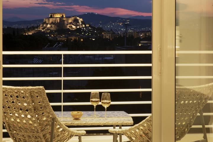 Ferienwohnung für 4 Personen, mit Balkon und Ausblick in Athen
