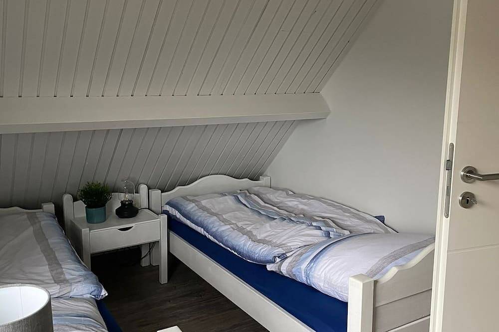 Idyllic, detached vacation home on the Grevelingenmeer in Herkingen, Goeree-Overflakkee