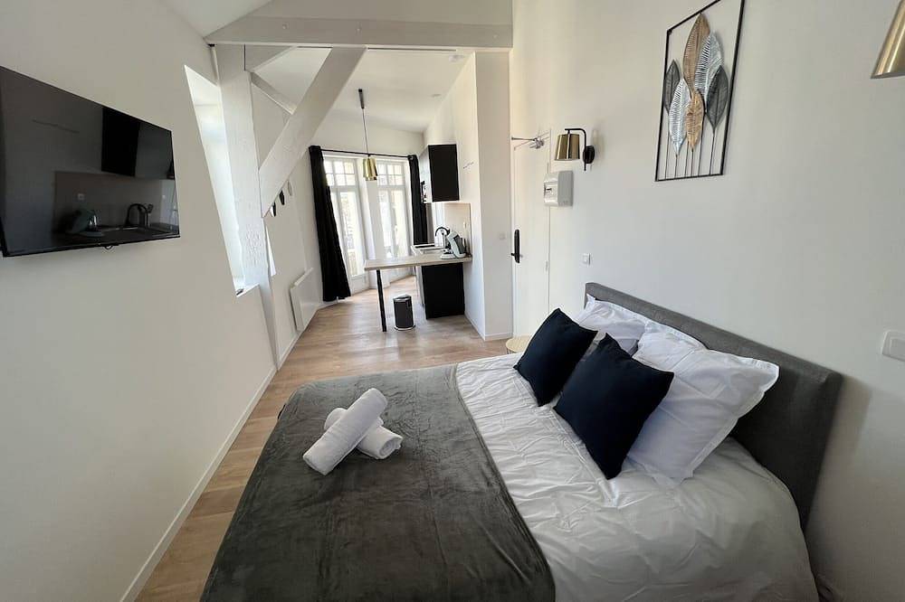 Appartement entier, Sous les Toits - 2p Centre-ville Liévin in Liévin, Région de Lens