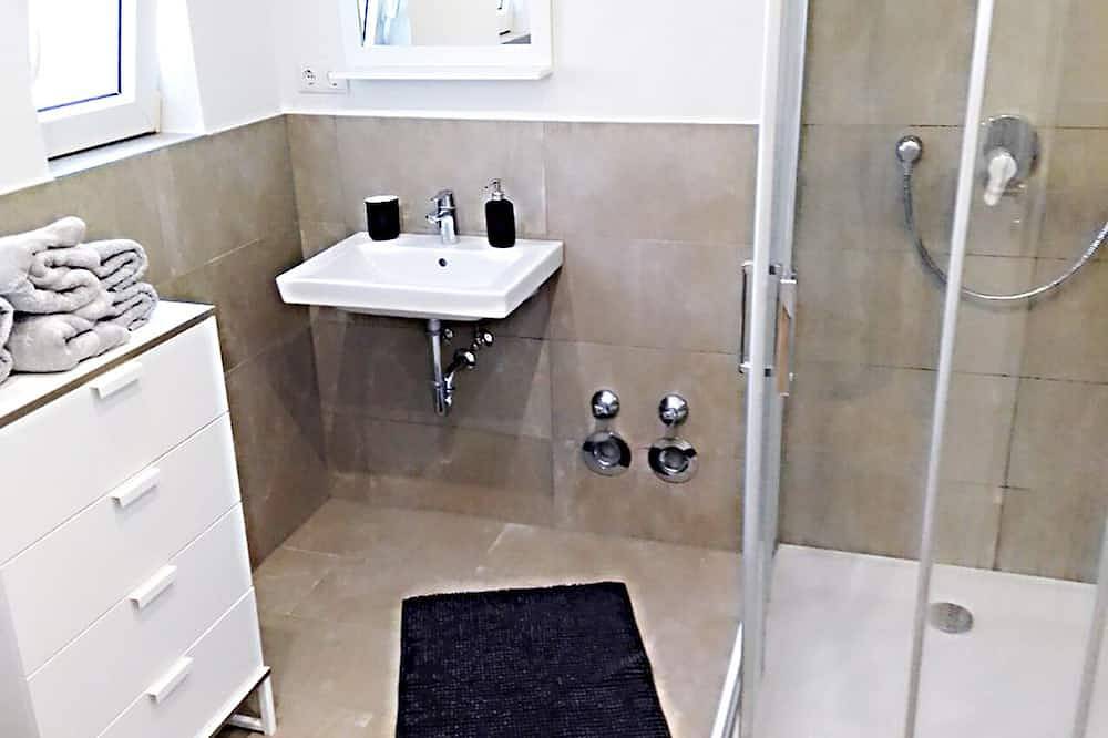 Ganze Wohnung, Ruhige zentrale Lage mit Parkplatz in Bad Honnef, Siebengebirge