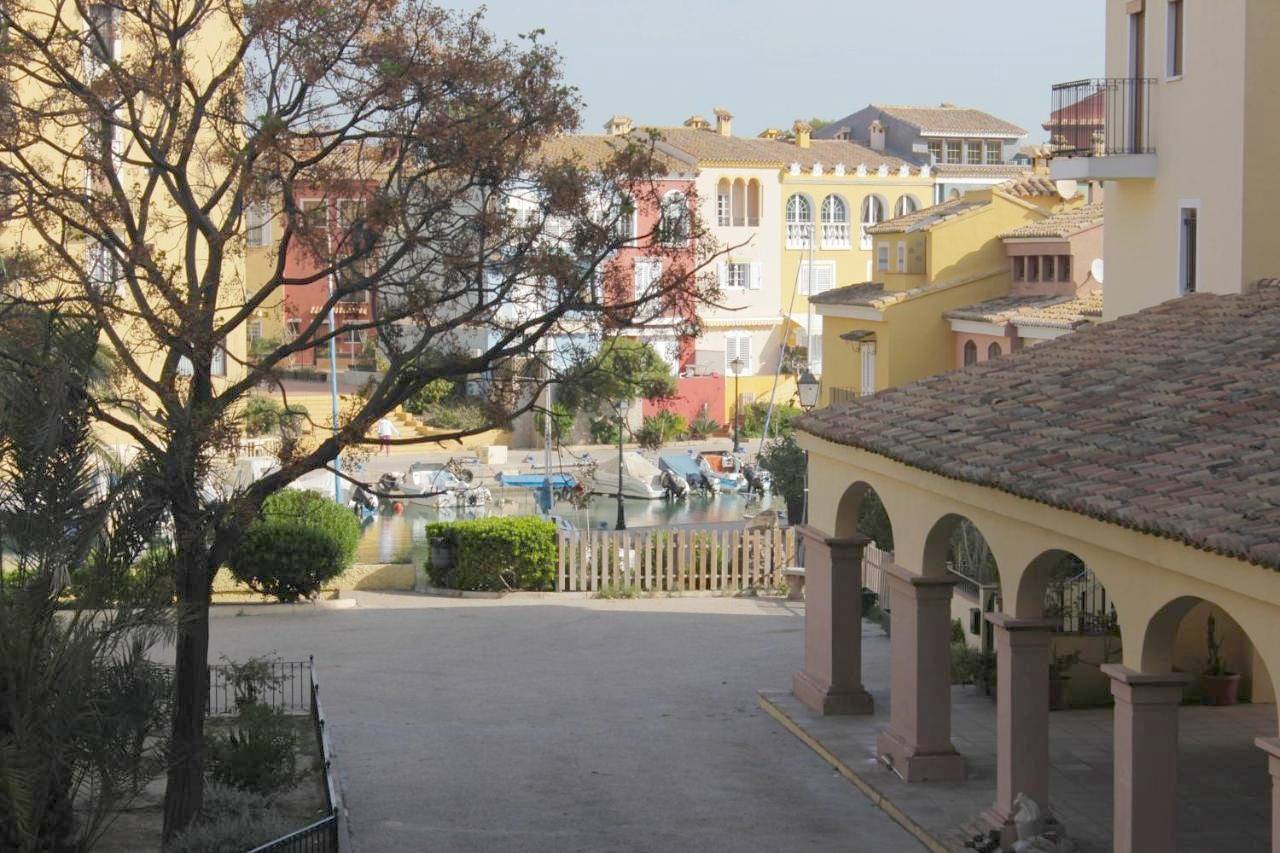 Apartamento entero, Apartment in Little Venice in Port Saplaya, Costa de Valencia