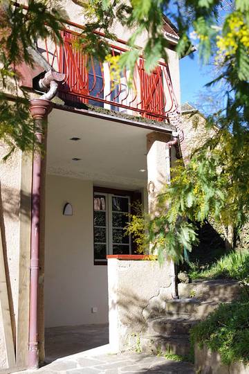 Gîte pour 4 personnes, avec balcon dans Conques-en-Rouergue