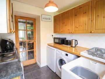 Log Cabin for 3 People in Isle of Anglesey, North-Wales, Photo 2