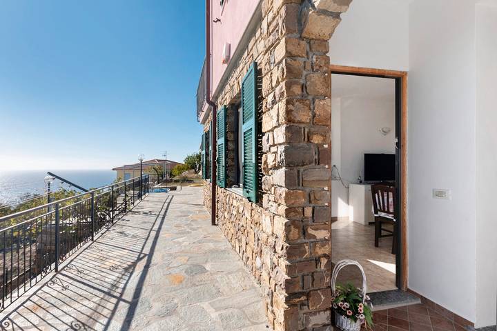 Ferienwohnung für 4 Personen, mit Kinderpool und Garten in Imperia Provinz - 3