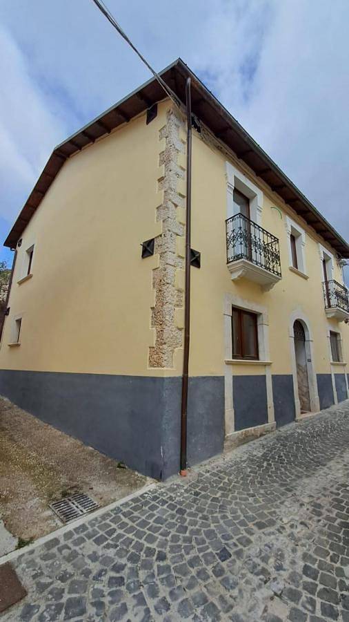 Location de vacances pour 7 personnes, avec balcon et vue à Barisciano - 2