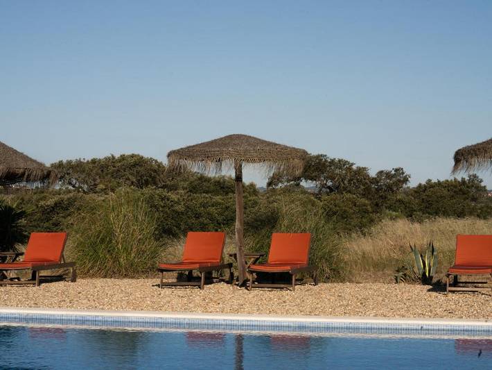 Casa de huéspuedes para 3 personas, con Balcón y Terraza además de Jacuzzi y Jardín en Alentejo