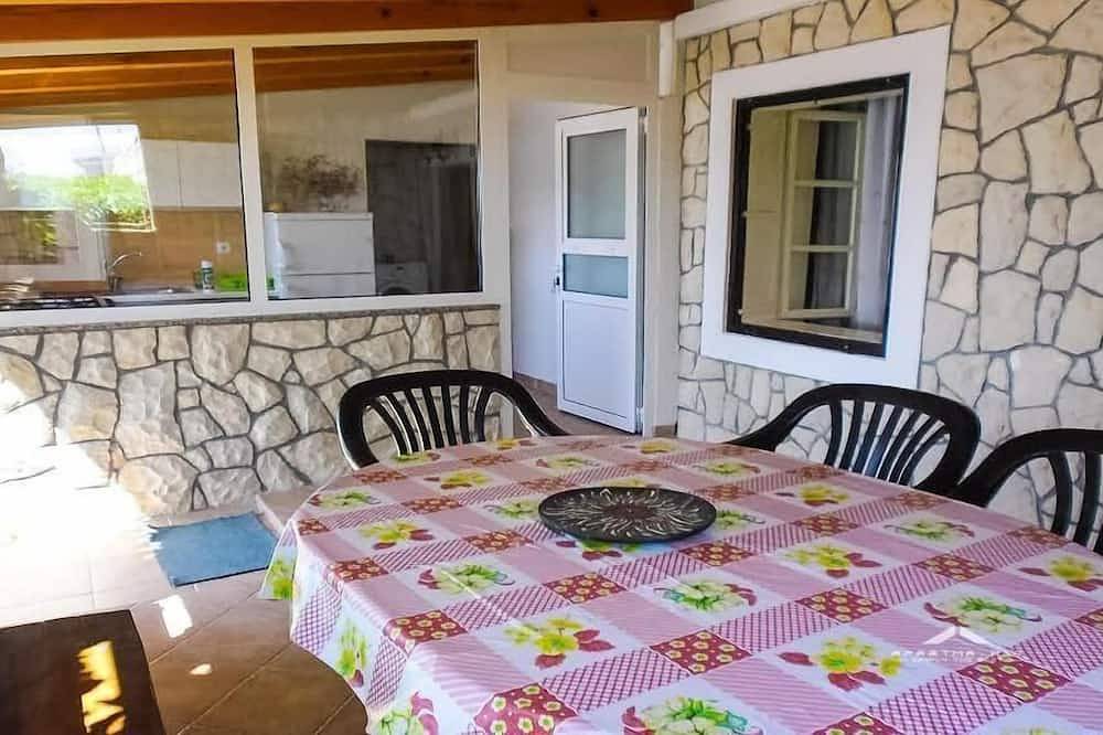 Holiday house Zubovici for 1 - 6 persons with 2 bedrooms - Row house in Zubovići, Pag