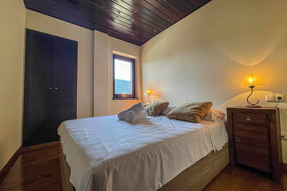 Entire apartment, Flat with great mountain views in La Molina, Alp