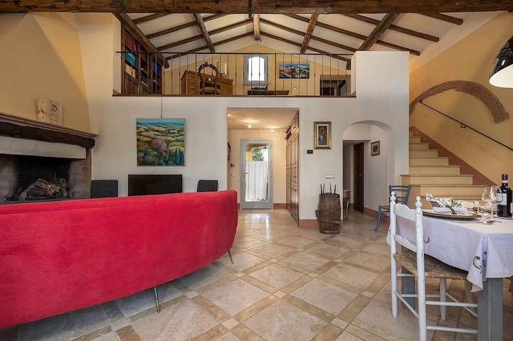 Villa Tirinzano in Chianti per 14 persone con piscina privata in Montespertoli, Firenze province