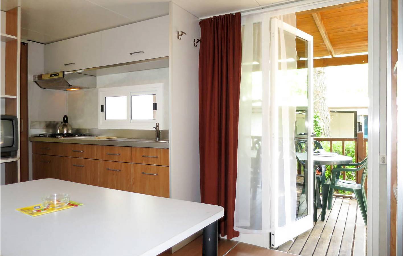 Trasimeno Mobile Home - Pool, Parking & Kitchen in Tuoro sul Trasimeno, Lake Trasimeno