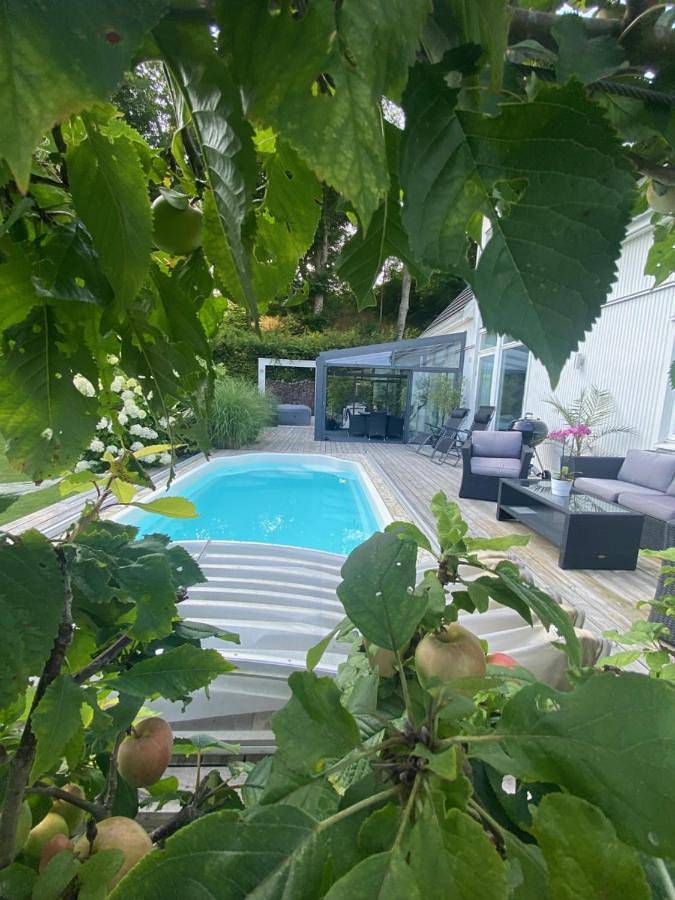 Villa für 8 Personen, mit Garten und Ausblick sowie Pool und Terrasse in Bastad