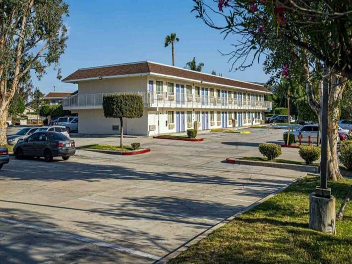 Apartamento entero, 1 cama tamaño queen | Ducha adaptada para personas con discapacidad in Temecula, Riverside County