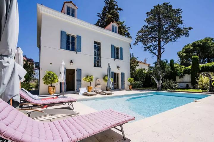 Huisje aan zee voor 10 personen, met zwembad en tuin aan de Côte d'Azur