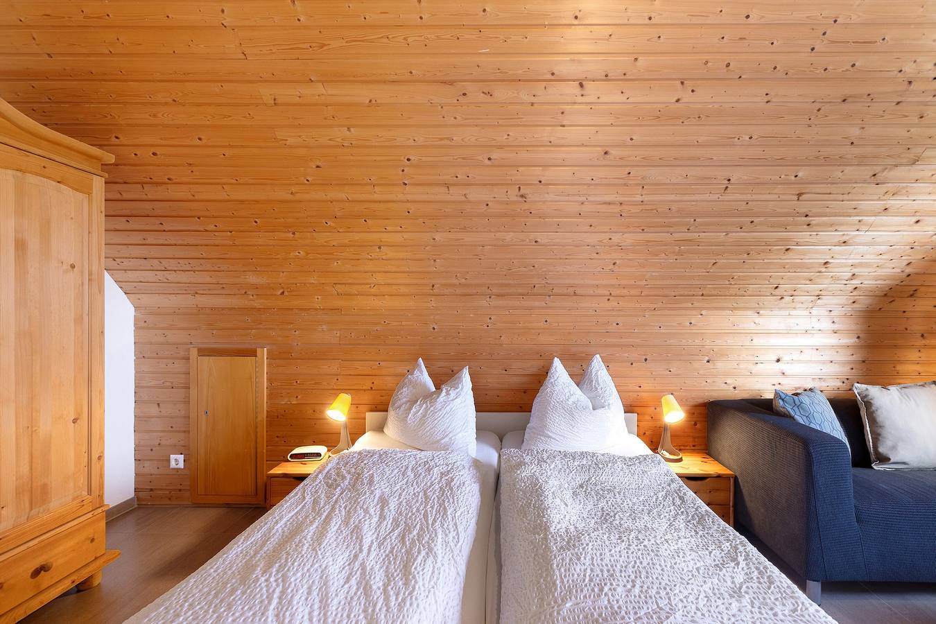 Ganze Wohnung, Ferienwohnung Ausguck Ohne Balkon" mit Seeblick, Gemeinschaftsterrasse und Wi-Fi in Moos, Untersee
