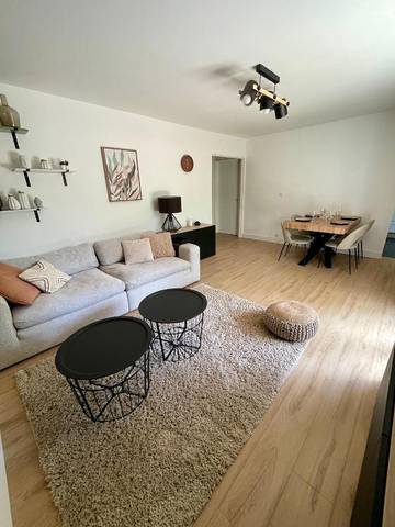 Gîte pour 4 personnes, avec jardin et terrasse, adapté aux familles à Montigny-le-Bretonneux