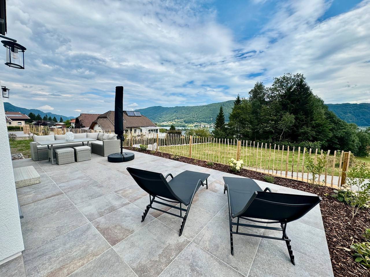 Casa de Férias 'Steinrose' com Vista para o Lago, Terraço Privado e Wi-Fi in Steindorf am Ossiacher See, Gerlitzen