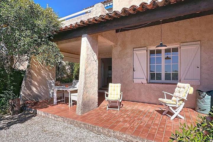 Location de vacances pour 3 personnes, avec piscine dans Gigaro