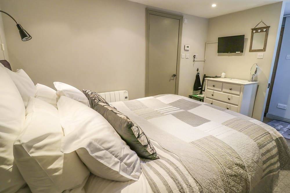 Dibble Cottage, pet friendly, character holiday cottage in Reeth in Reeth, Yorkshire Dales National Park