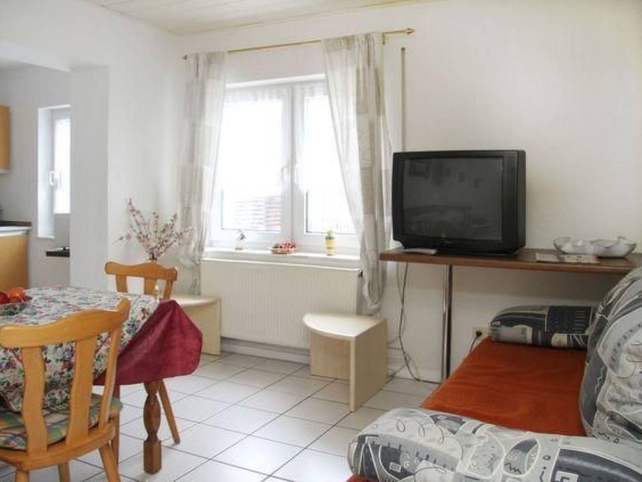 Apartamento entero, 3 Zimmer- Appartement Hildegard in Usingen, Hochtaunuskreis