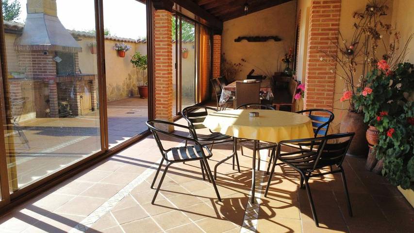 Casa rural para 10 personas, con piscina además de vistas y jardín en Saldaña-Valdavia - 4