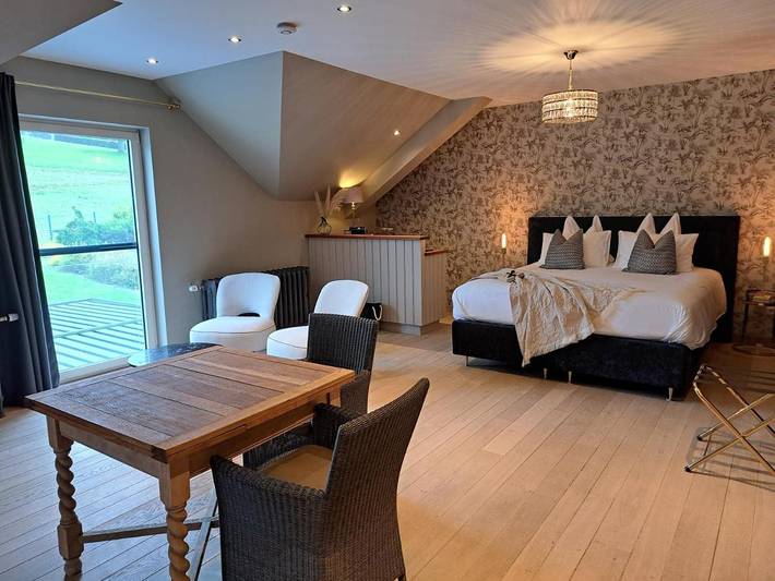 Chambre d’hôte pour 4 personnes, avec vue ainsi que piscine et jardin au Province de Luxembourg - 4