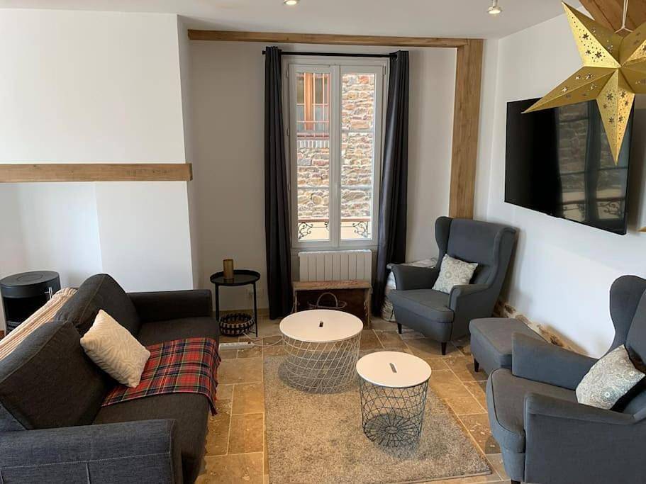 Four-Bedroom House in Toucy, Région d'Auxerre