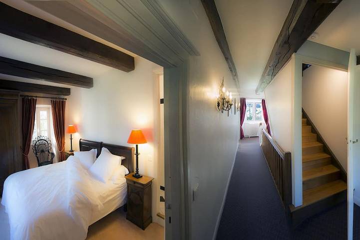 Location de vacances pour 10 personnes, avec jardin et jacuzzi à Prondines - 2