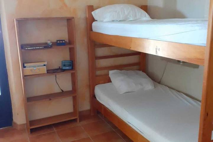 Gîte pour 17 personnes, avec jardin ainsi que jacuzzi et piscine à Saint-Sauveur-de-Cruzières - 4