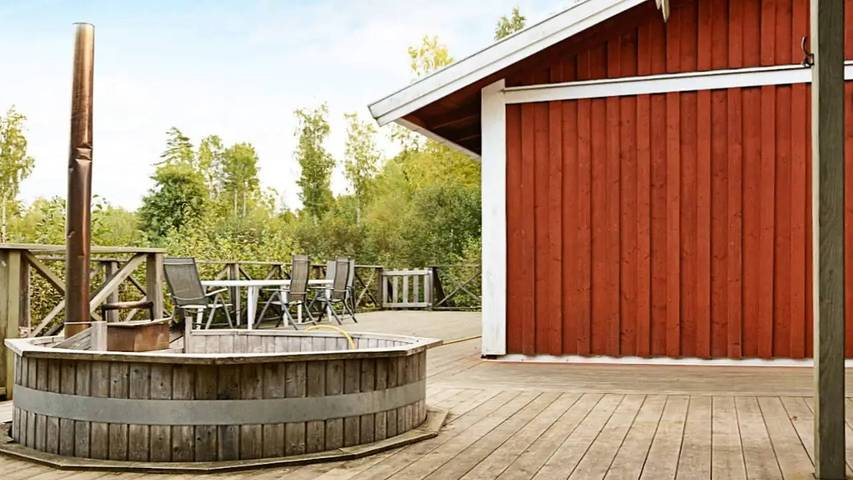 Hus för 9 Personer, med terass i Vättern