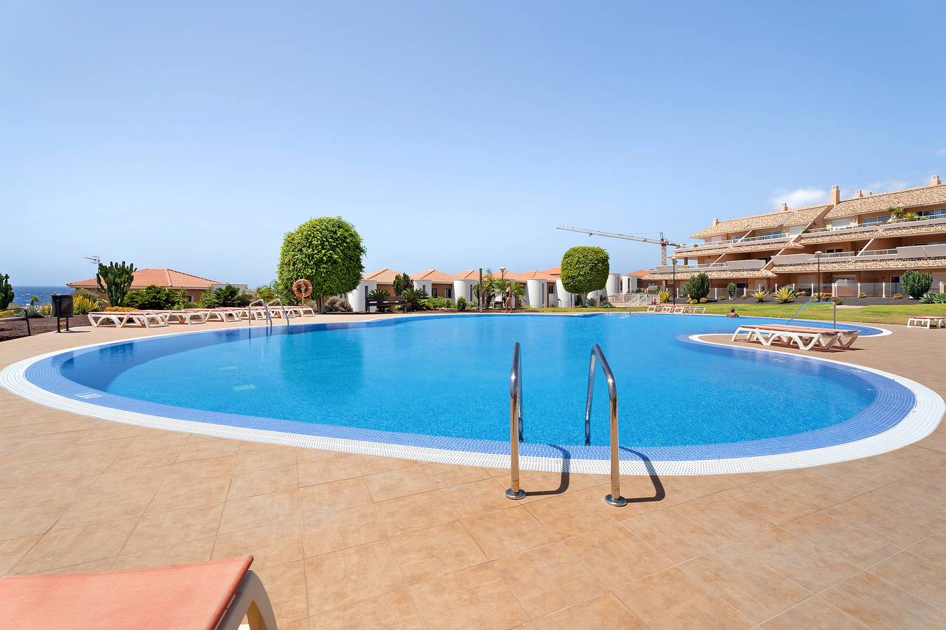Entire apartment, Vacation Apartment 'Royal Marine Golf V' with Sea View, Wi-Fi and Air Conditioning in Las Adelfas, Amarilla Golf