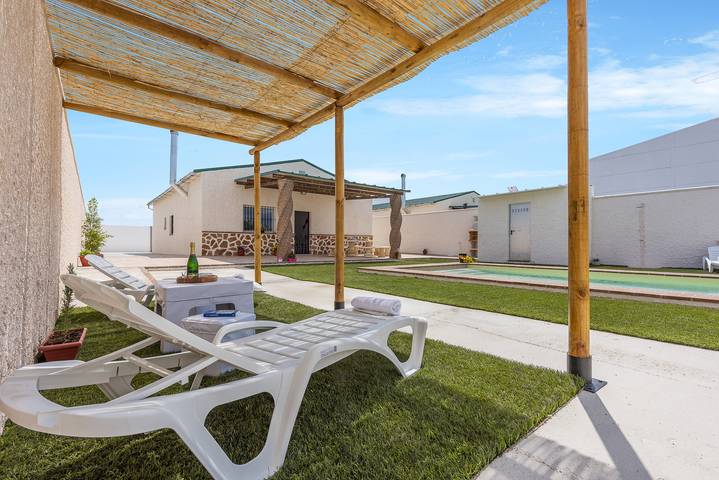 Casa rural para 8 personas, con jardín, Se admiten mascotas en Sierra Sur de Sevilla - 3