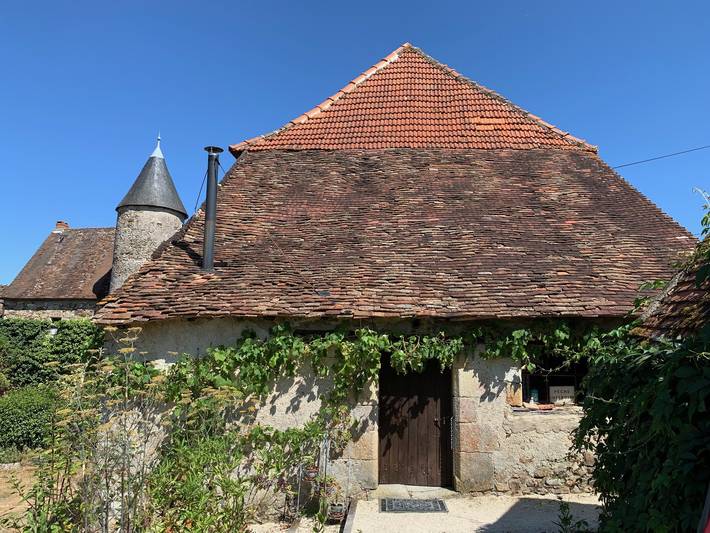 Gîte pour 6 personnes, avec piscine à Brigueil-le-Chantre