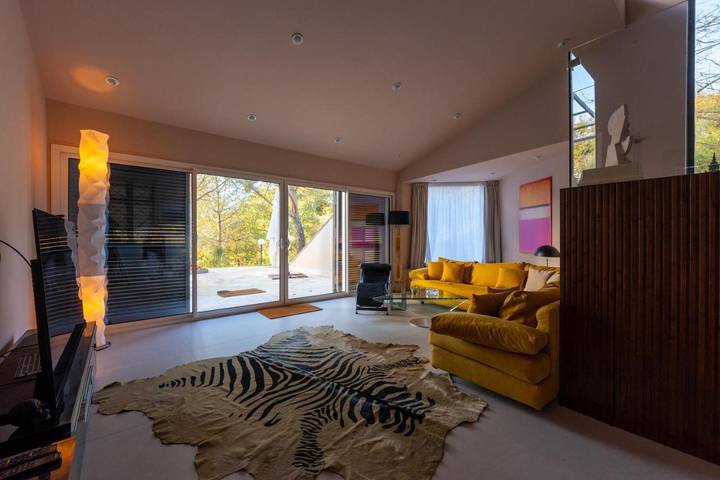 Villa für 8 Personen, mit Ausblick und Garten