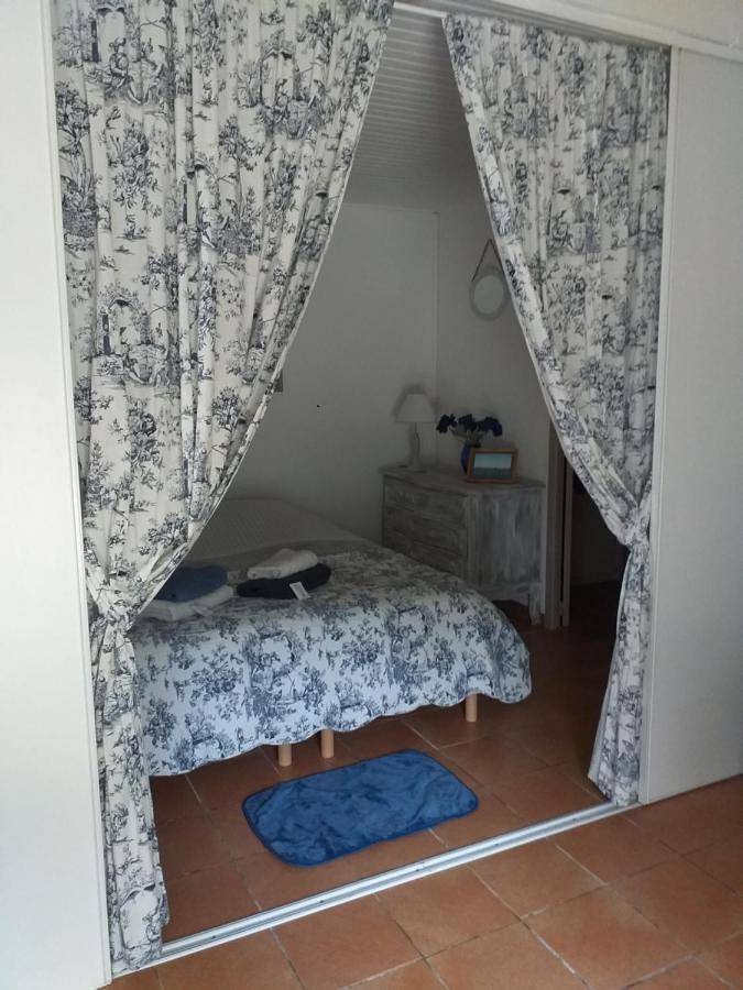 Location de vacances pour 5 personnes, avec piscine ainsi que jardin et vue, animaux acceptés à Allas-Bocage - 2