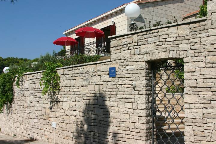 Ferienwohnung für 2 Personen, mit Balkon/Terrasse auf Brac - 4