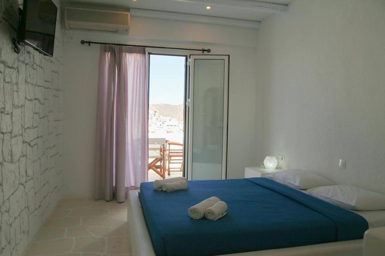 Sunrise Hotel in Chora (Ios), Íos