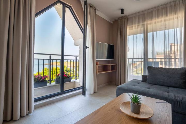 Ferienwohnung für 4 Personen, mit Balkon und Terrasse sowie Garten und Ausblick