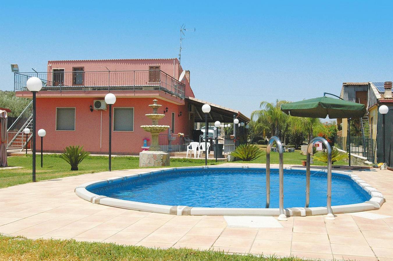 Casa Floridia con piscina vicino spiaggia in Siracusa, Siracusa e dintorni