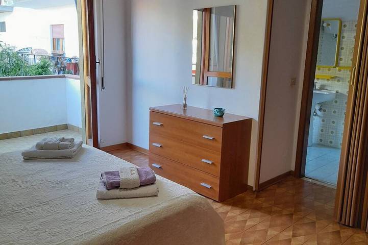 Gîte pour 4 personnes, avec balcon à Tropea - 4
