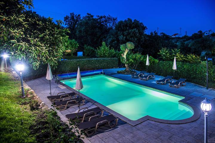 Vakantiehuis voor 10 personen, met tuin en kinderzwembad in Noord-Portugal