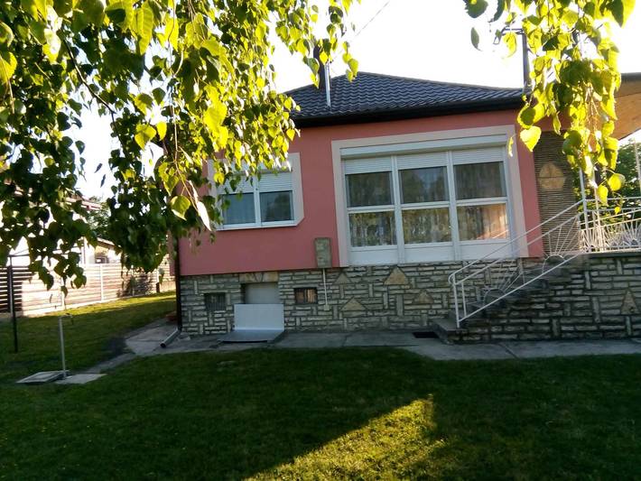 Ferienhaus renoviert mit Waschmaschine in Fonjod, Plattensee Südufer