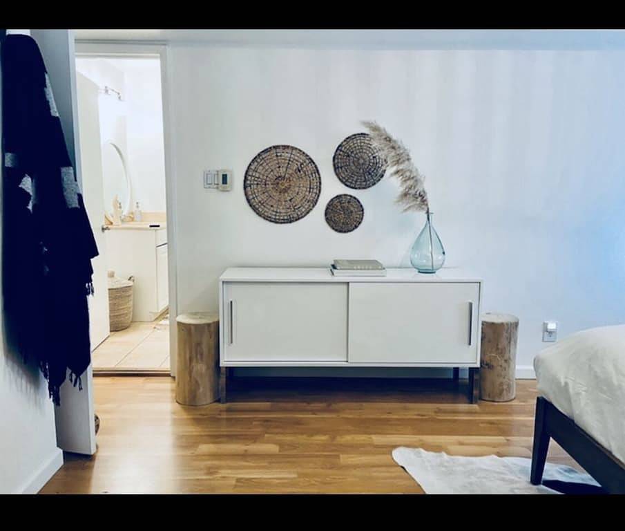 Ganze Wohnung, 🌿5.0 Rating🌿 Sunny, spacious cozy retreat + firepit. World-class trails! in California North Coast