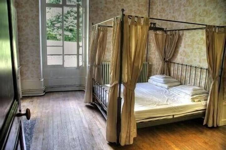 Château en Champagne, luxueuse, très affordable, privé (1 seul groupe/famille) in Mussy-sur-Seine, Aube