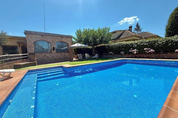 Chalet para 8 personas, con terraza y jardín - 1