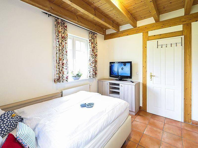 Ferienhaus Rügen 10b im Ostseeferienpark Seepferdchen mit Terrasse und Garten in Ostseebad Nienhagen, Nienhagen